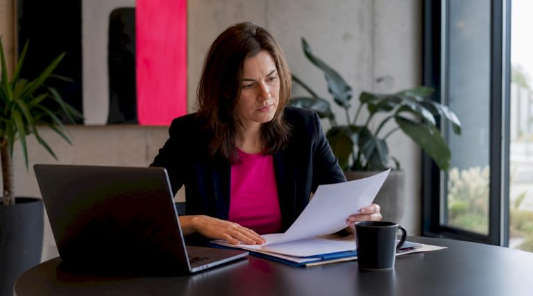 1783140525169entrepreneureenpmetraitefacturationweb | Webstart Chef d’entreprise spécialisée dans la gestion de la facturation en ligne pour les PME